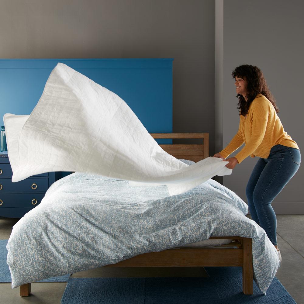 4 Square Quilted Coverlet - Image 5