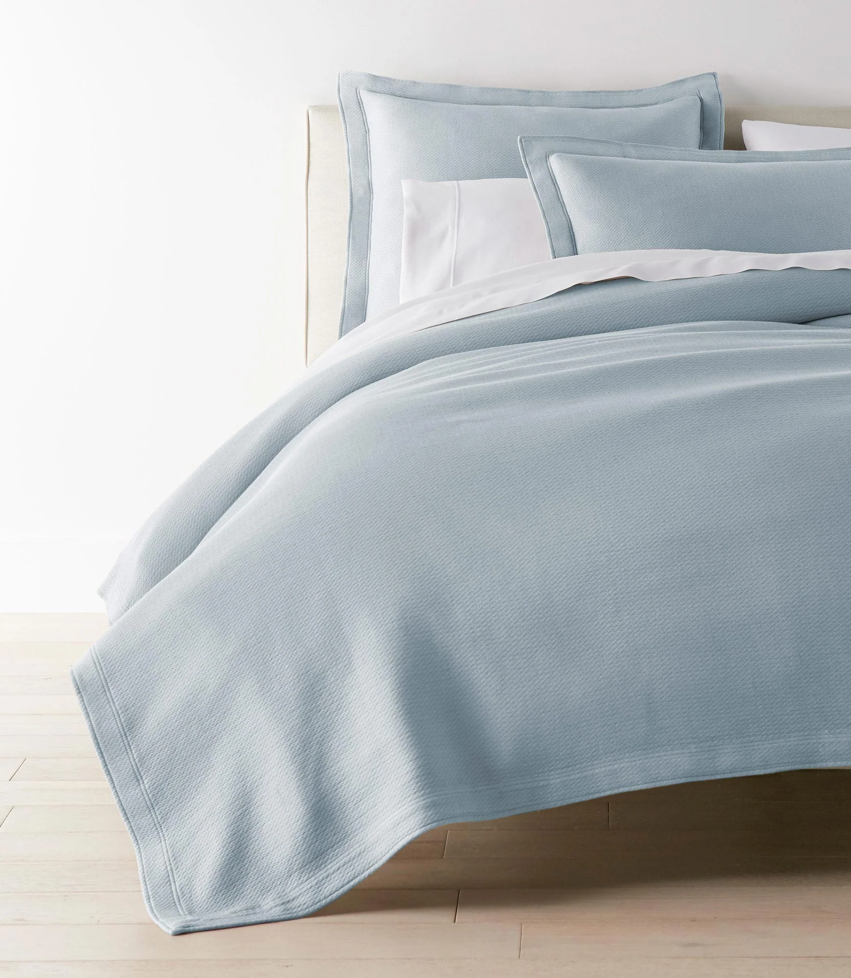 Angie Matelassé Coverlet - Image 10