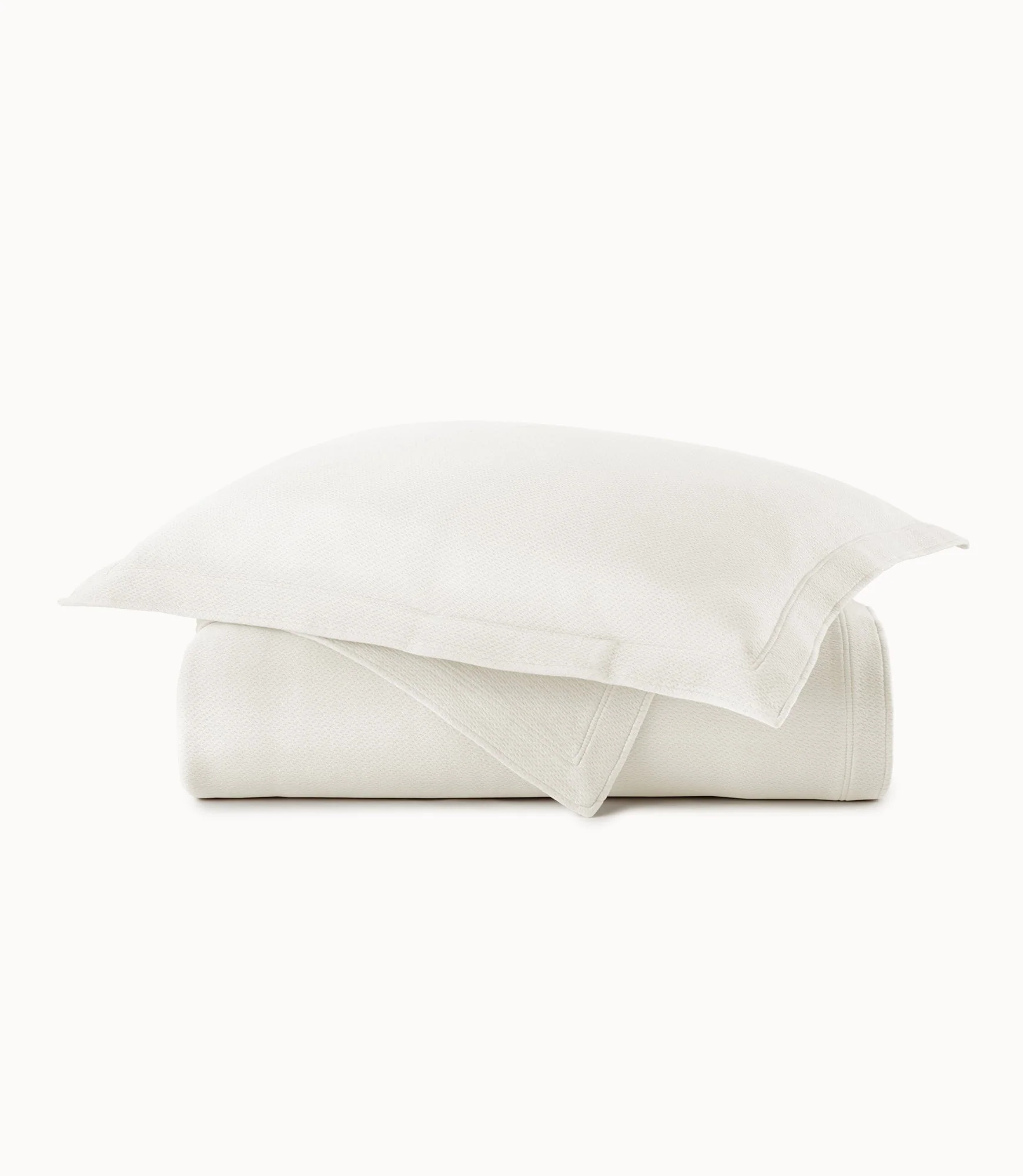Angie Matelassé Coverlet - Image 4