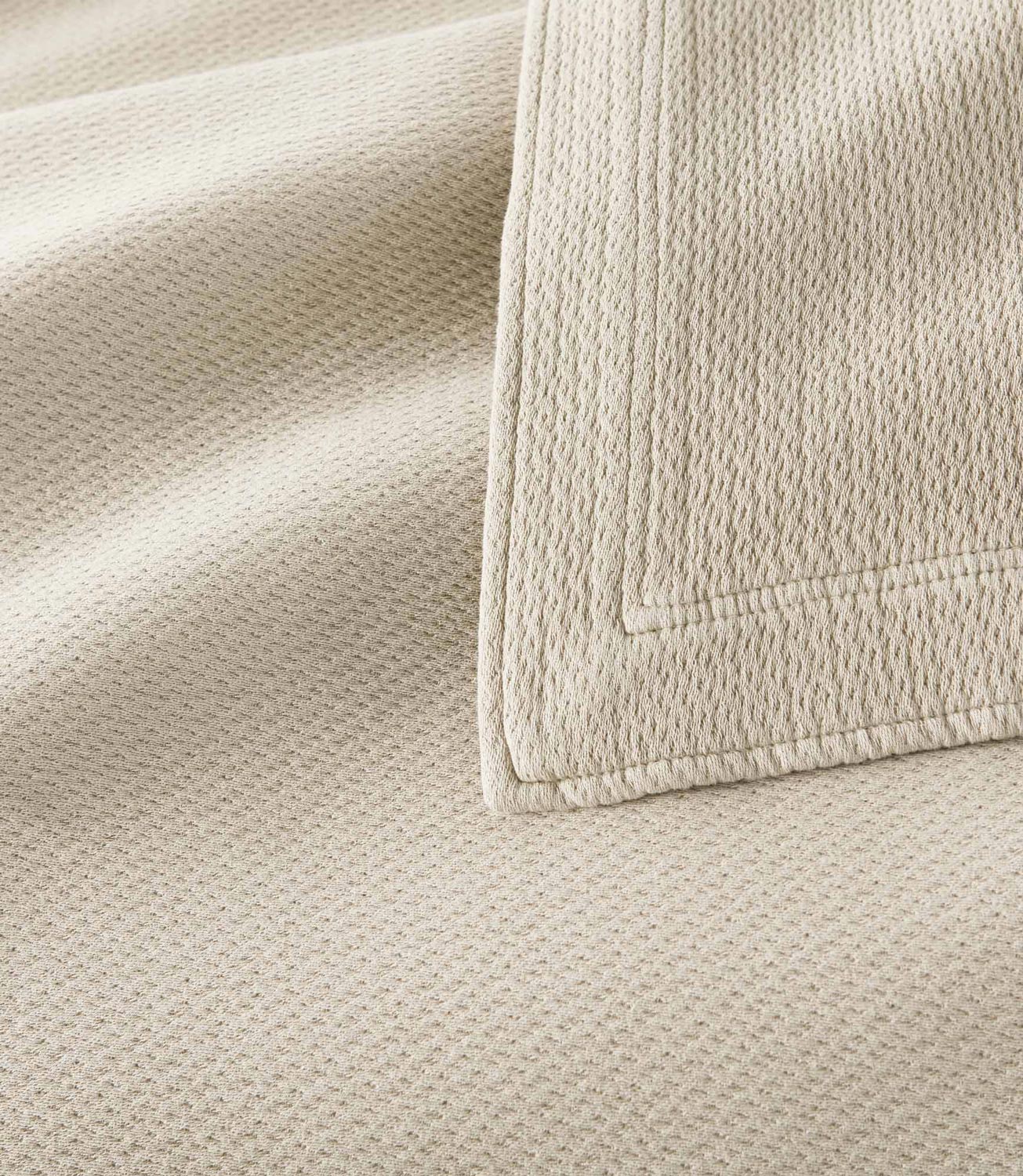 Angie Matelassé Coverlet - Image 7