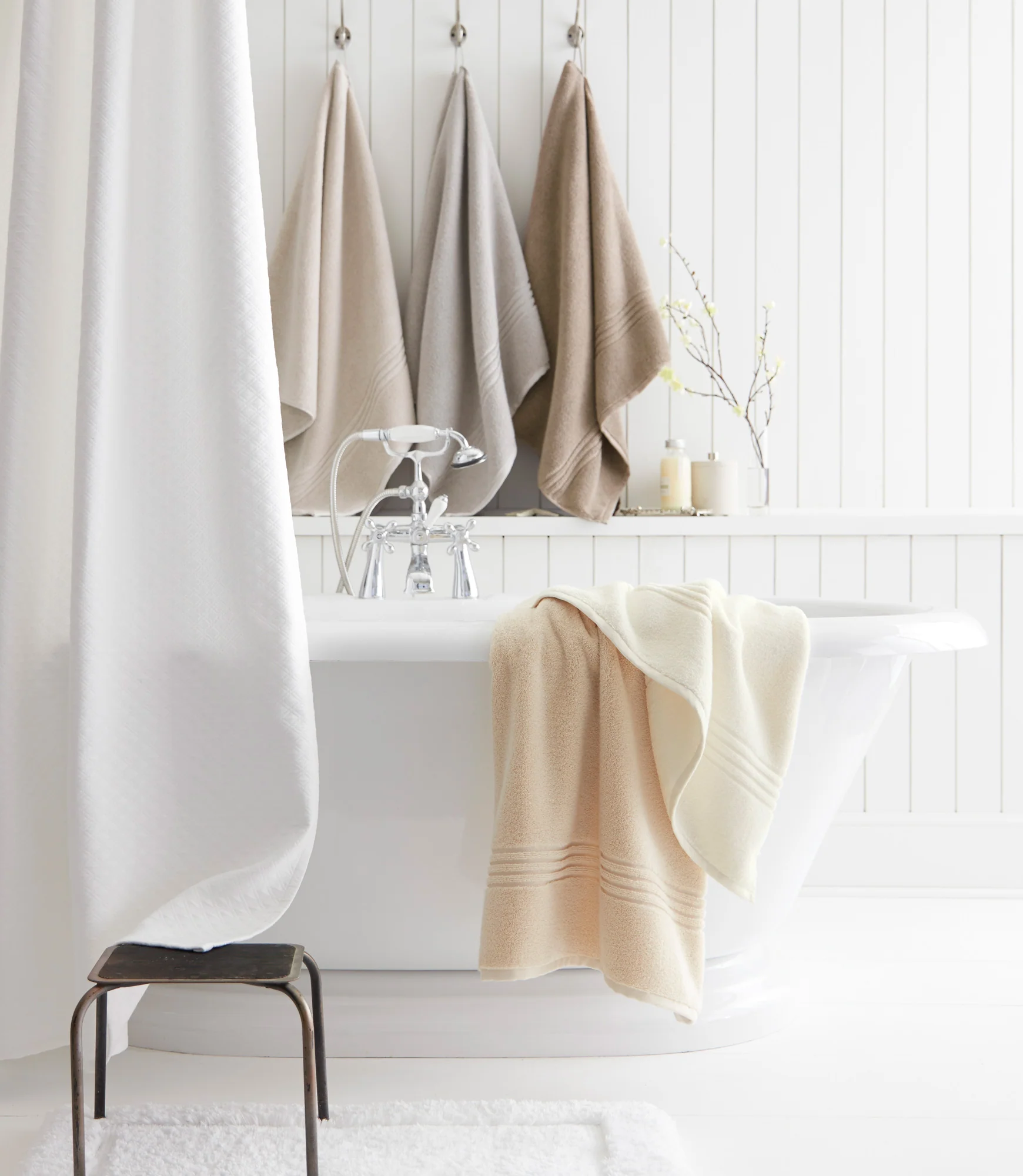 Chelsea Plush Bath Towel - Image 13