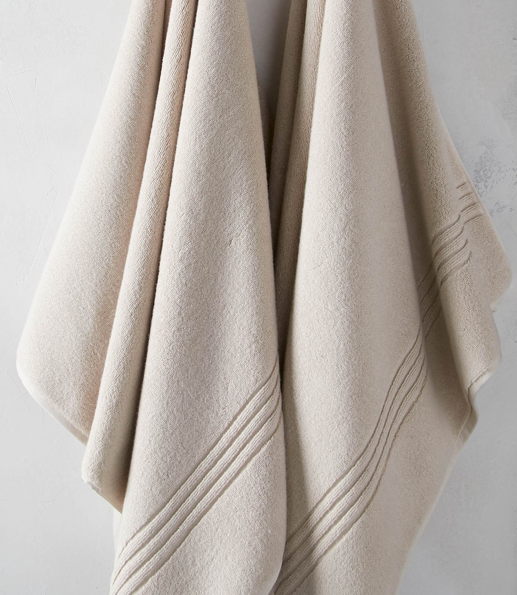 Chelsea Plush Bath Towel - Image 14