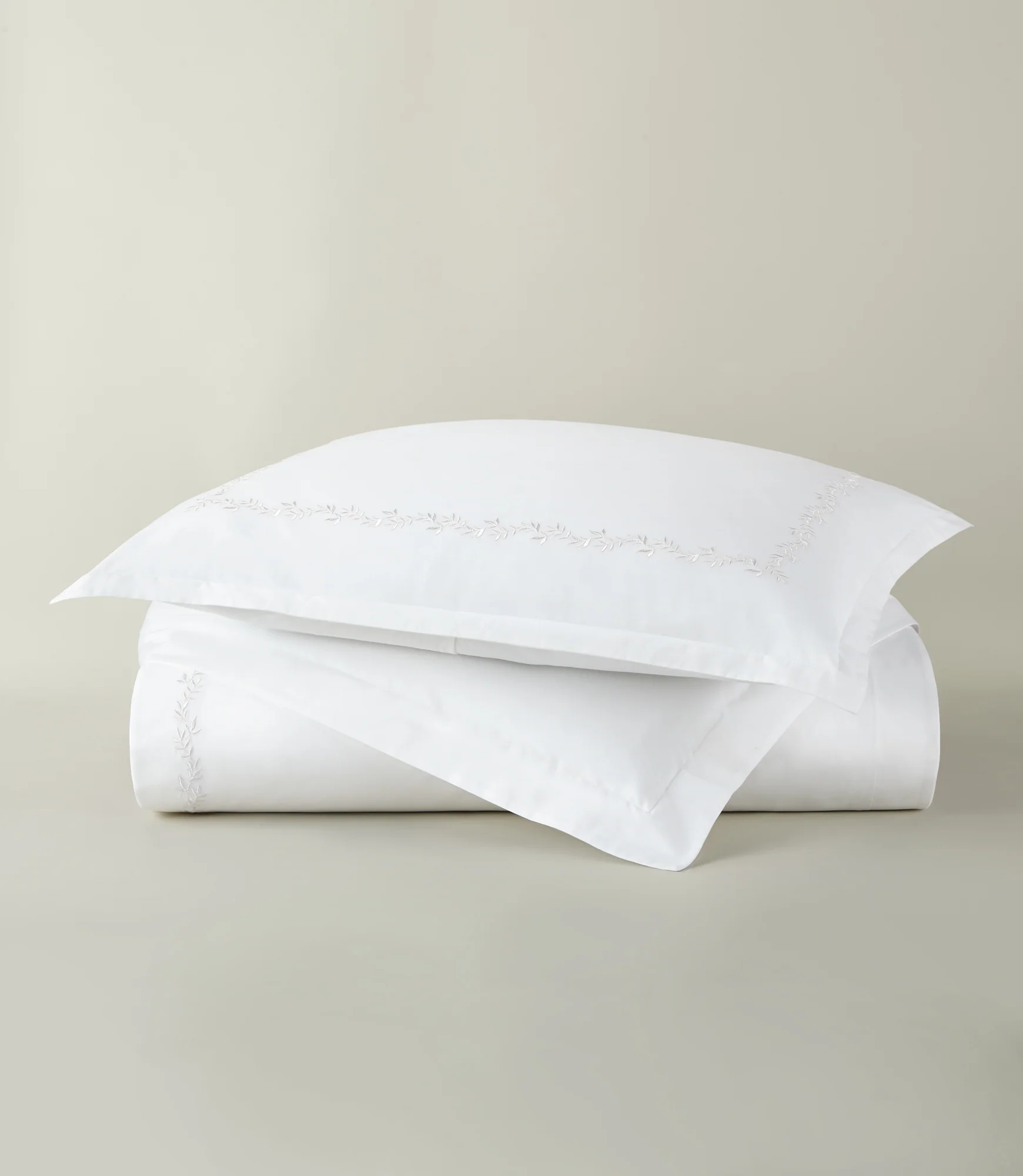 Ivy Classic Embroidered Duvet Set - Image 3
