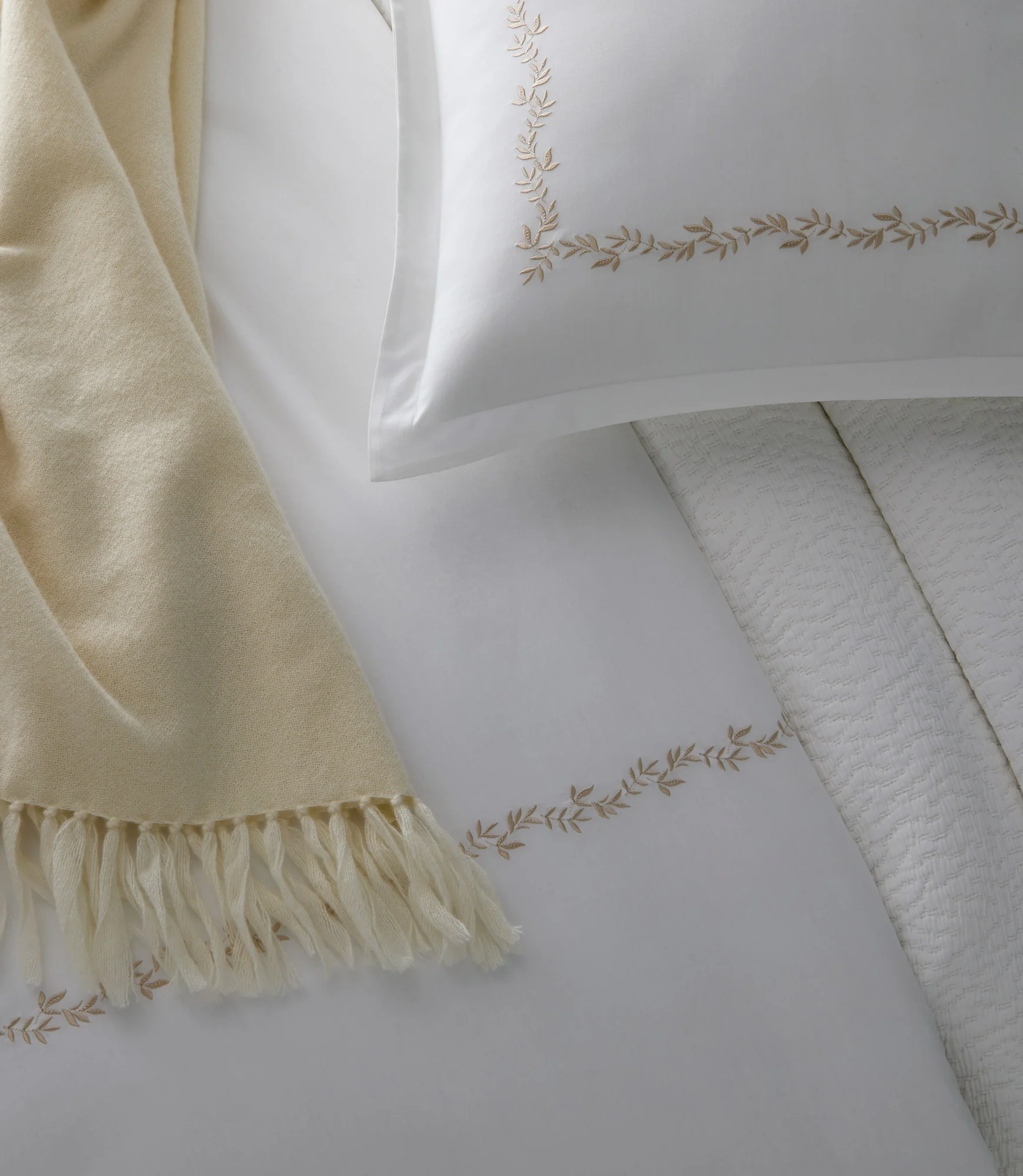 Ivy Classic Embroidered Duvet Set - Image 5