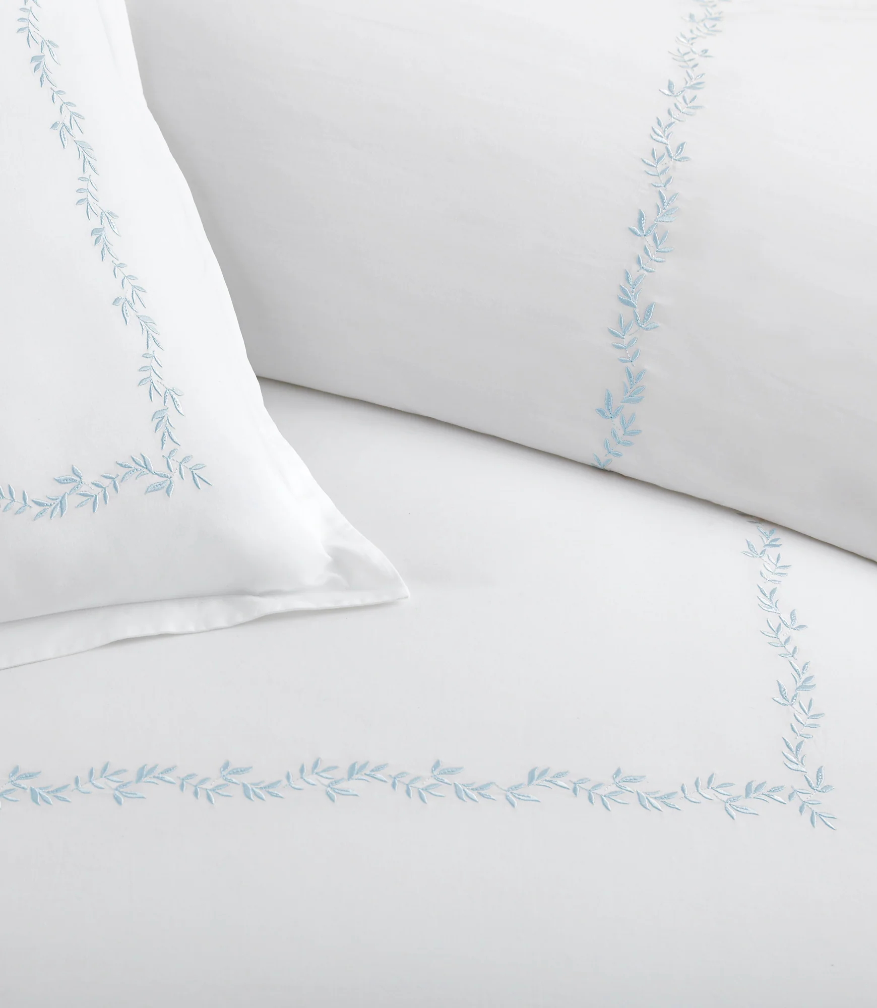 Ivy Classic Embroidered Duvet Set - Image 6