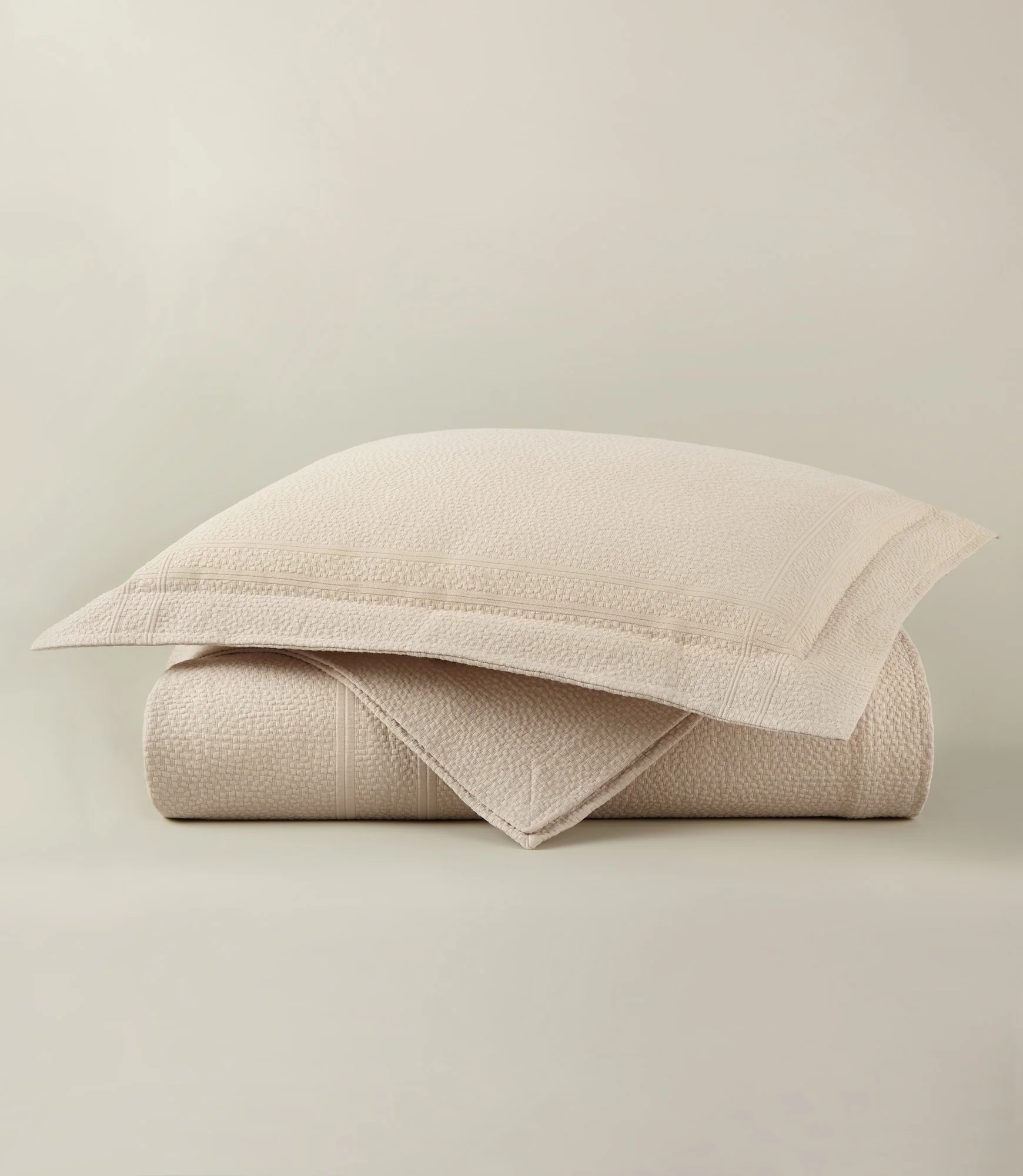 Montauk Matelassé Coverlet - Image 9