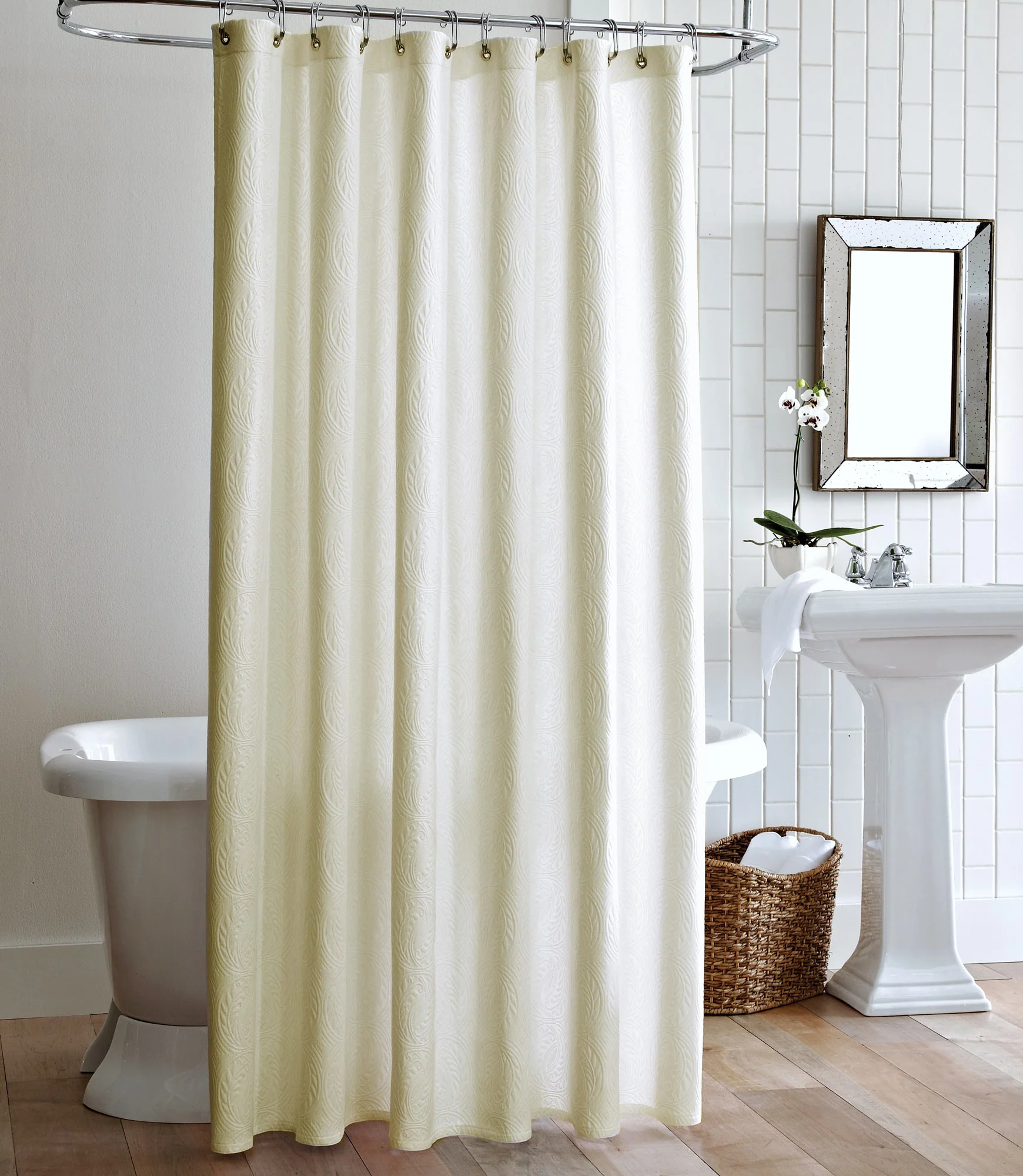 Vienna Matelassé Shower Curtain - Image 6
