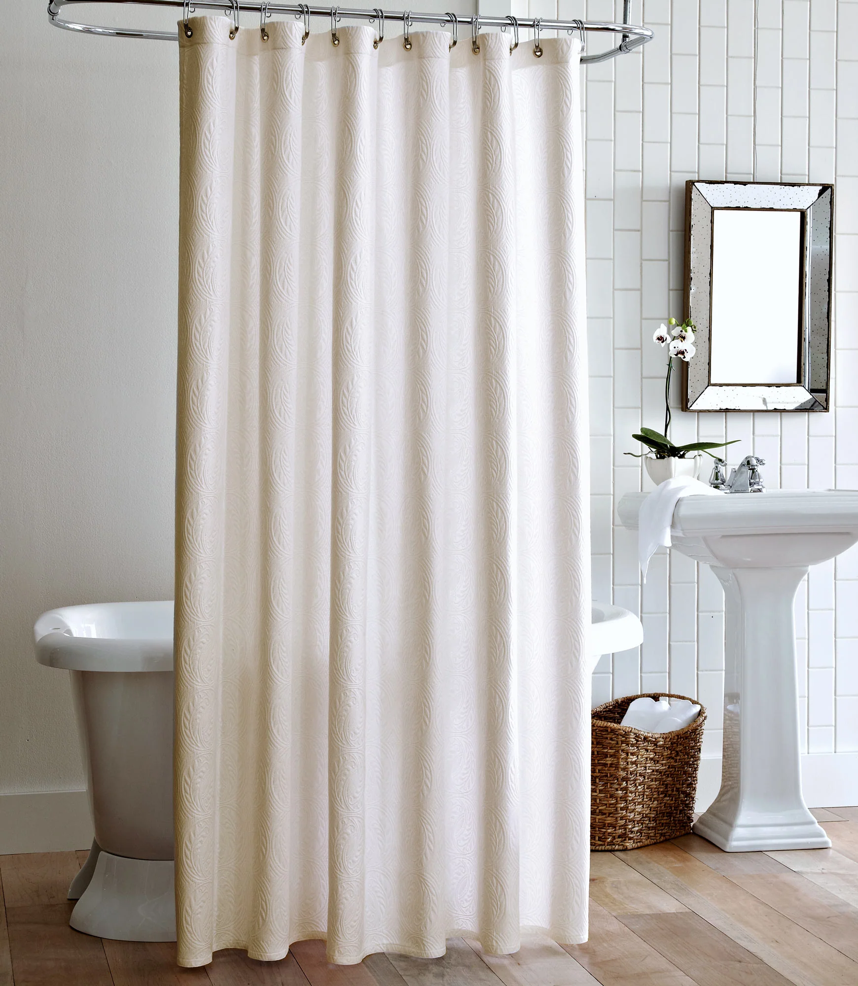Vienna Matelassé Shower Curtain - Image 7