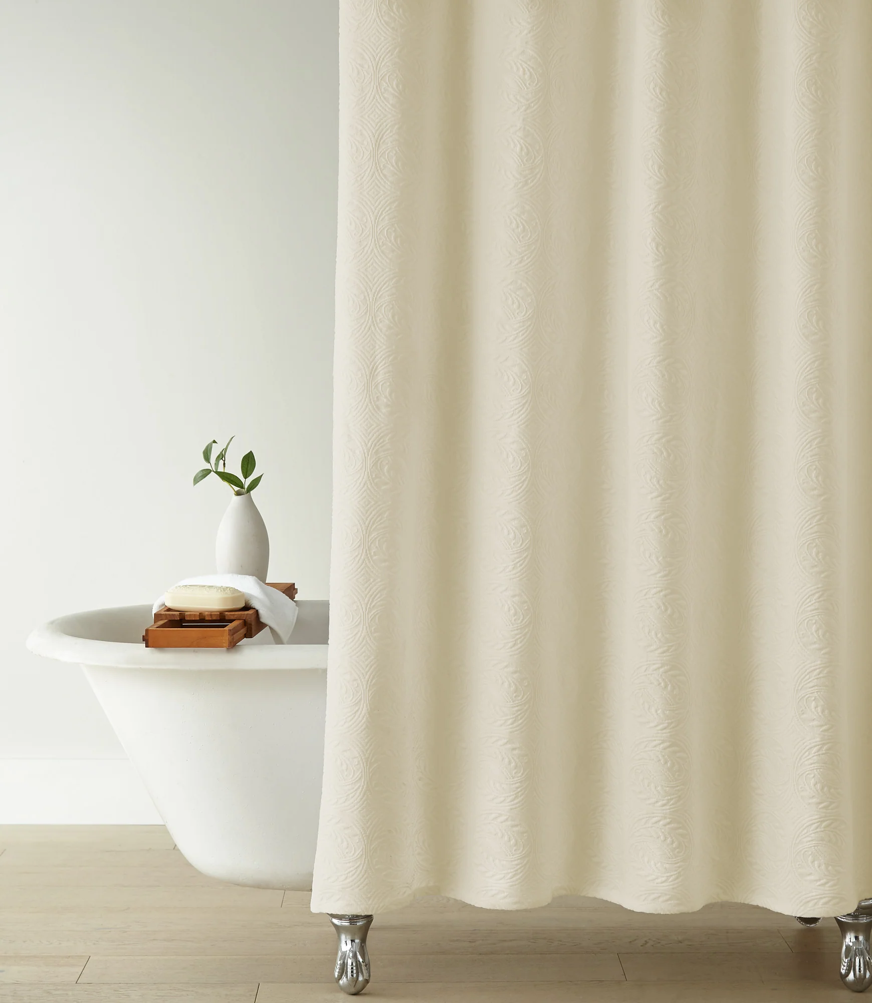 Vienna Matelassé Shower Curtain - Image 8
