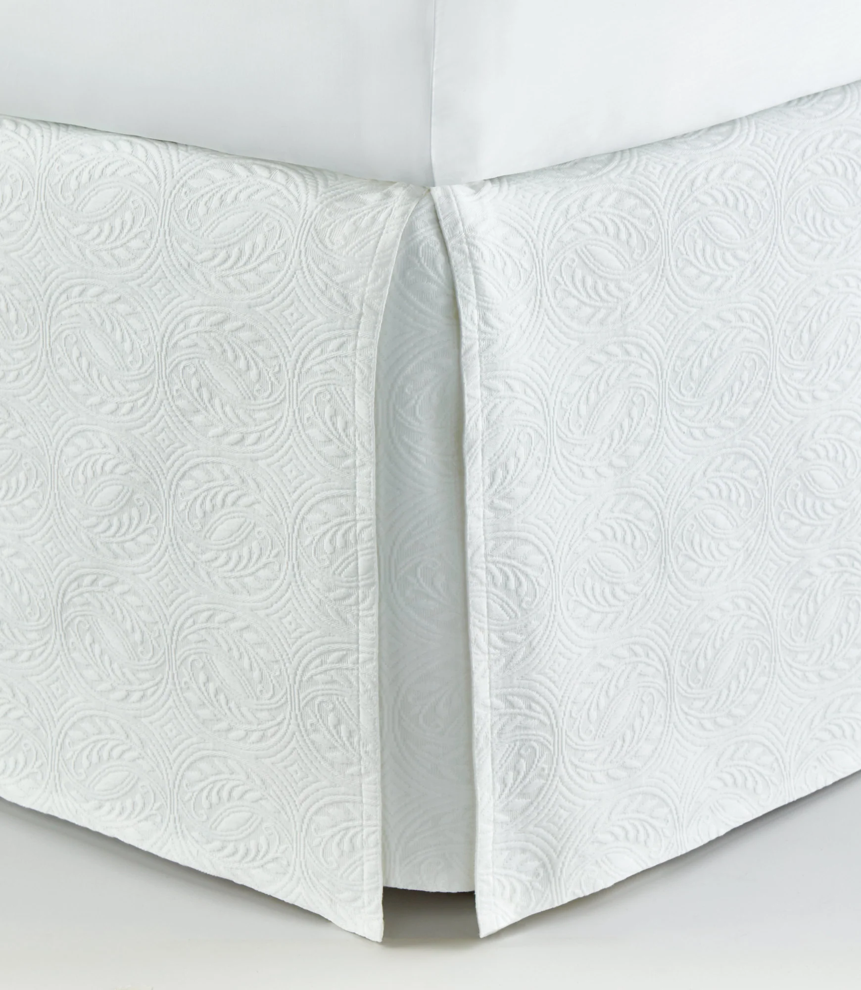 Vienna Matelassé Tailored Bed Skirt - Image 5